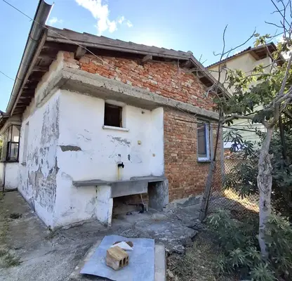 Photo 3 — One-story house with yard in Aheloy, Burgas region