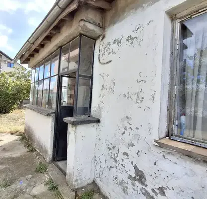 Photo 5 — One-story house with yard in Aheloy, Burgas region
