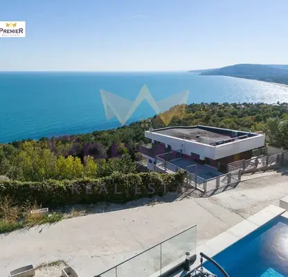 Photo 3 — Modern 3-room house with sea view in Balchik