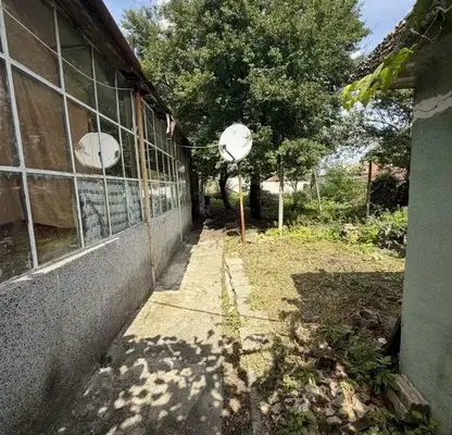 Photo 4 — 3-room house in ZHP Gara, Dobrich with garage and yard