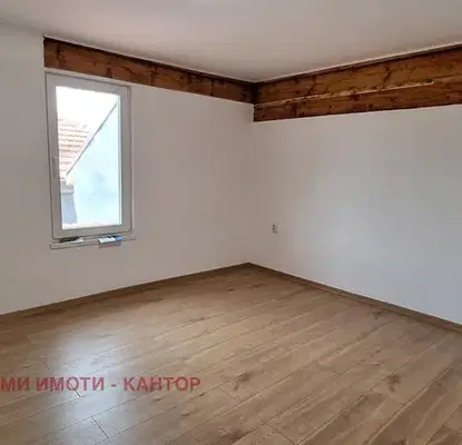 Photo 4 — House with 3 bedrooms and large yard in Blaskovtsi village, Veliko Tarnovo region