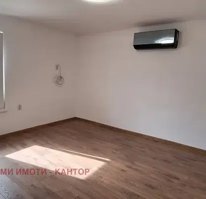Photo 5 — House with 3 bedrooms and large yard in Blaskovtsi village, Veliko Tarnovo region