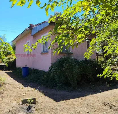 Photo 5 — House with 3 rooms and large yard in Etropole