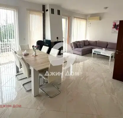 Photo 3 — Two-storey house with 3 bedrooms in Kableshkovo with terraces