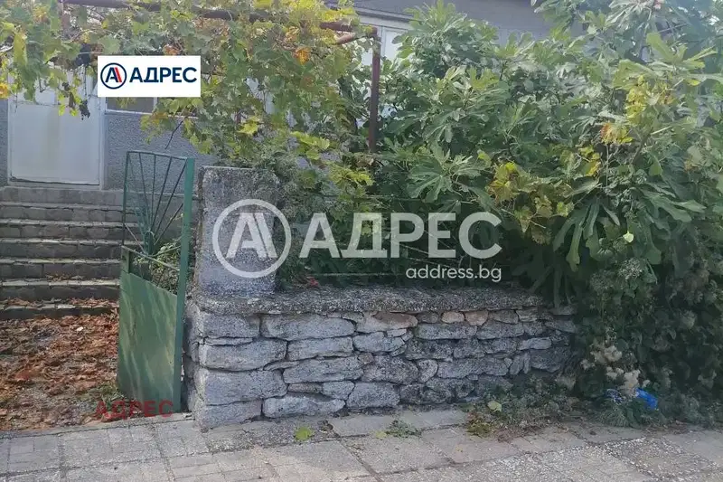 Къща в Добрич, Каварна
