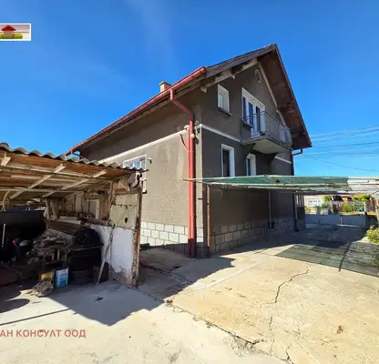 Photo 3 — 4-room house in Kostinbrod with large yard