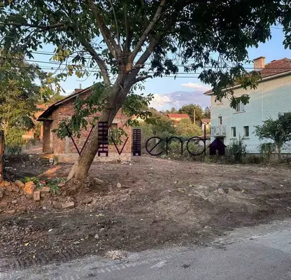 Photo 2 — Plot with small building for renovation in Novi Iskar, Sofia