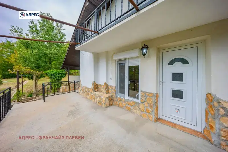 Villa with 2 rooms in m-t Strazhata, Pleven with terrace and yard