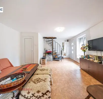 Photo 3 — Villa with 2 rooms in m-t Strazhata, Pleven with terrace and yard