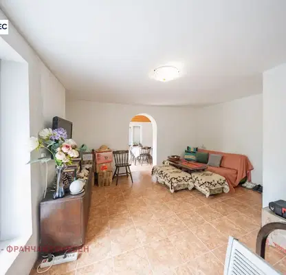 Photo 4 — Villa with 2 rooms in m-t Strazhata, Pleven with terrace and yard