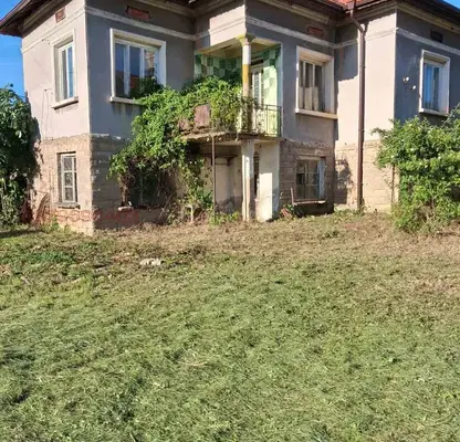 Снимка 5 — Масивна къща с двор в село Синьо бърдо, област Враца