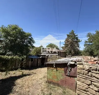 Photo 2 — House with large yard in Arbanasi village, Veliko Tarnovo region