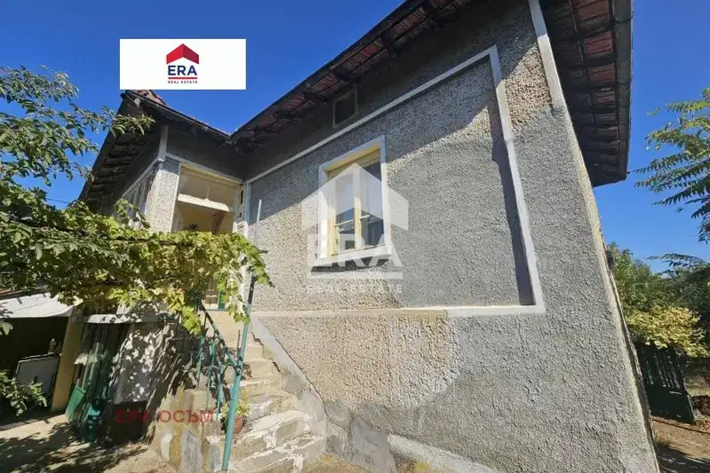 Two-storey house with 5 rooms in Chavdartszi village, Lovech region