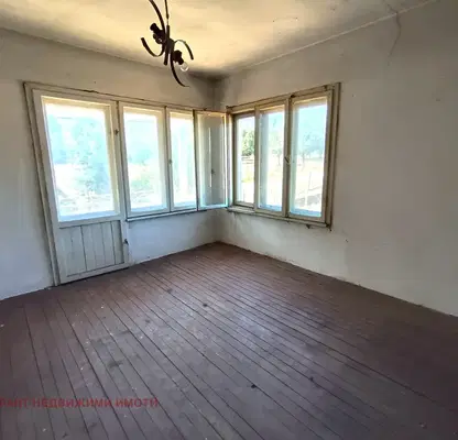 Photo 4 — House with 4 rooms and garage in Draganovtsi village, Gabrovo region