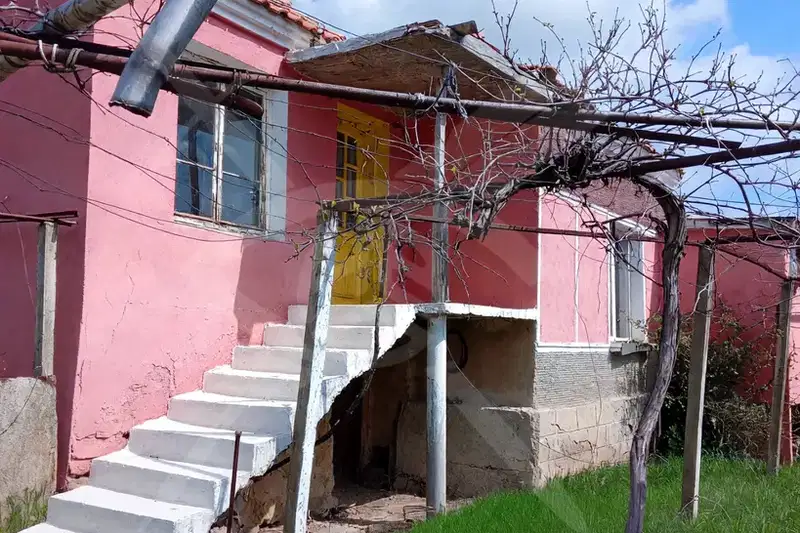 One-story house with 3 bedrooms in Goritsa village, Burgas region