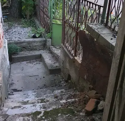 Photo 5 — House with yard and additional building in Ivanovtsi village, Vidin
