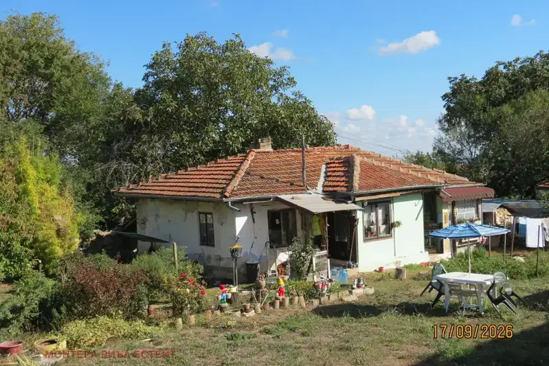 Къща във Варна, с. Кичево