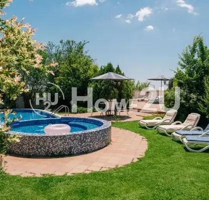 Photo 2 — Spacious 9-room house with sea view in the village of Kosharitsa