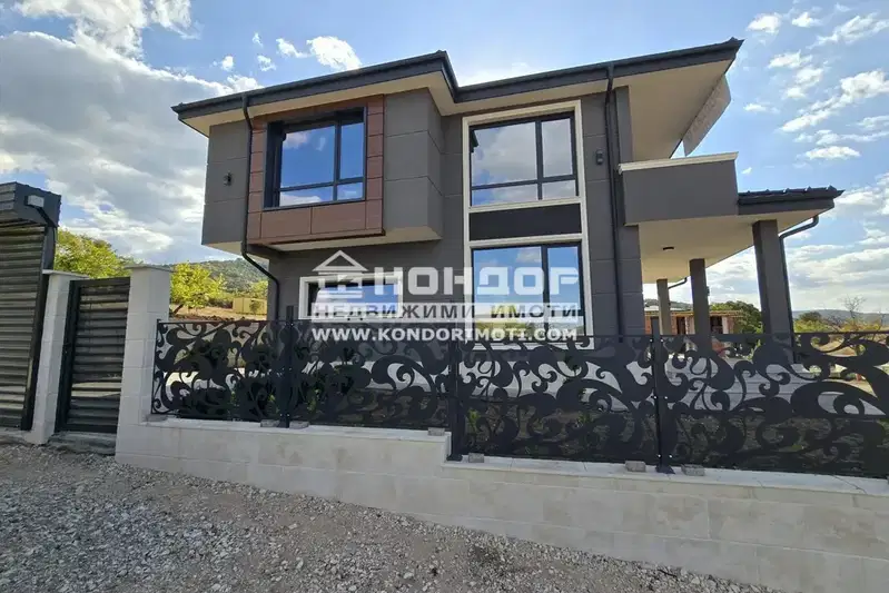 Detached house with 3 bedrooms in Markovo village, Plovdiv region