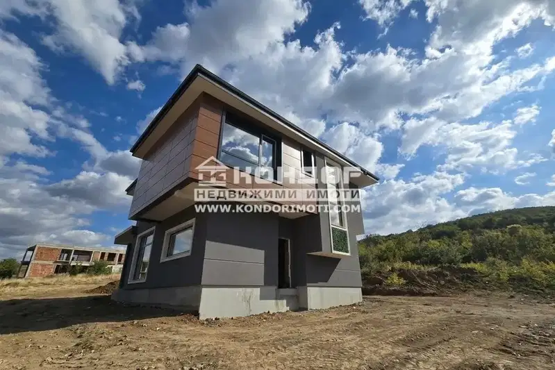 Detached 4-room house in Markovo village with panoramic terrace