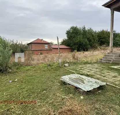 Снимка 2 — Двуетажна къща с 4 стаи в с. Мирово, област Стара Загора