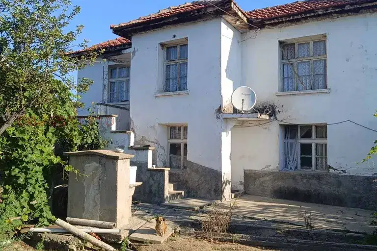 House in Plovdiv, Pesnopoi