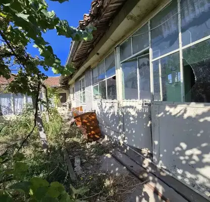Photo 2 — 4-room house in Pevets village, Targovishte region with garage