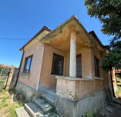 Снимка 4 — Голяма къща с двор в с. Спасово, област Стара Загора