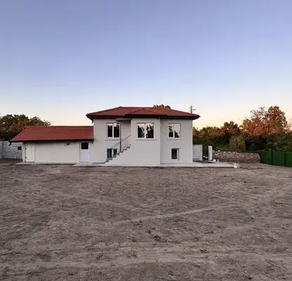 Photo 3 — Two-storey house with yard in s. Streltsi, Plovdiv region