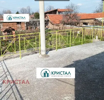 Снимка 4 — Двуетажна къща с двор в с. Тополово, област Пловдив