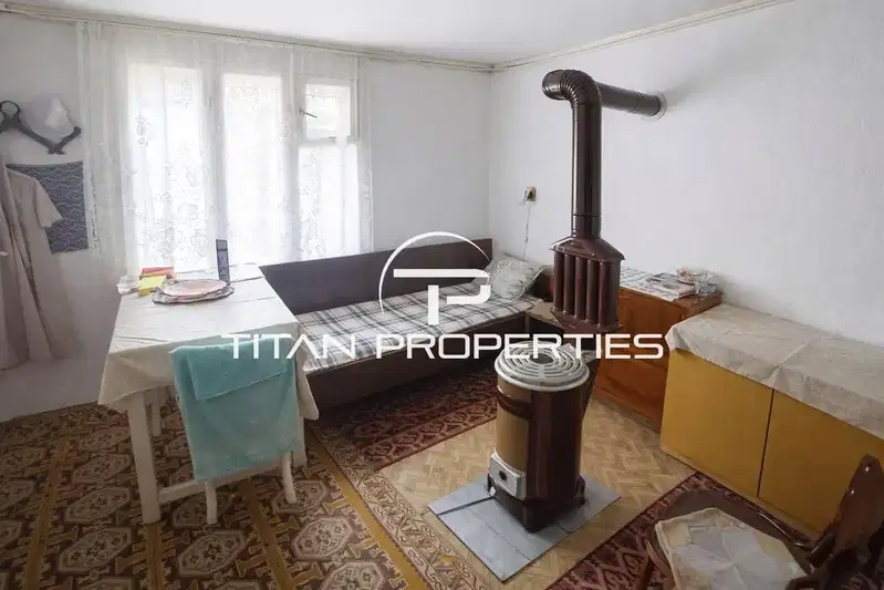 House in Plovdiv, Syedinenie