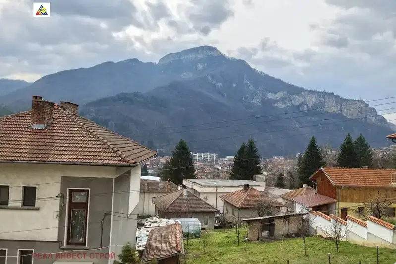 House in Lovech, Teteven