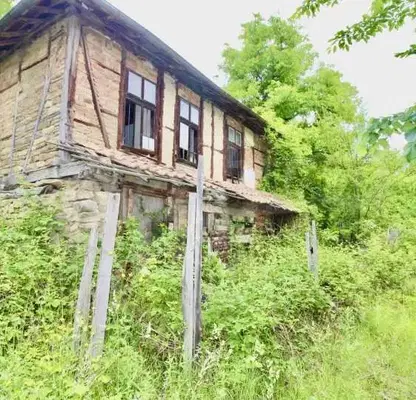 Photo 2 — House with three buildings and large yard in Tryavna, Gabrovo region