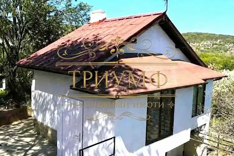 House in Varna, Vinica