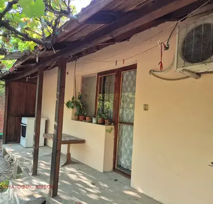 Photo 3 — House with 2 rooms and large yard in Vazrazhdane district, Yambol