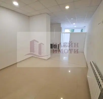 Photo 2 — Office in Ruse, Centyr