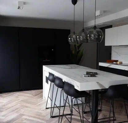 Photo 4 — Office in Varna, Centyr
