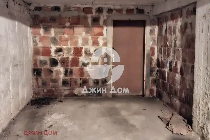 Гараж в Бургас, Братя Миладинови