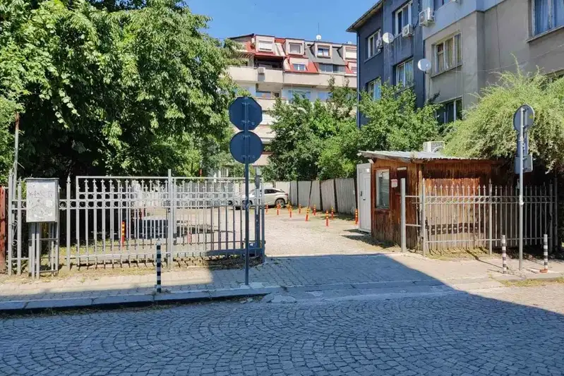 Паркомясто в София, Център