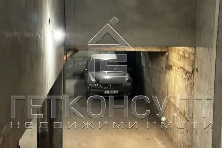 Паркомясто във Варна, Колхозен пазар