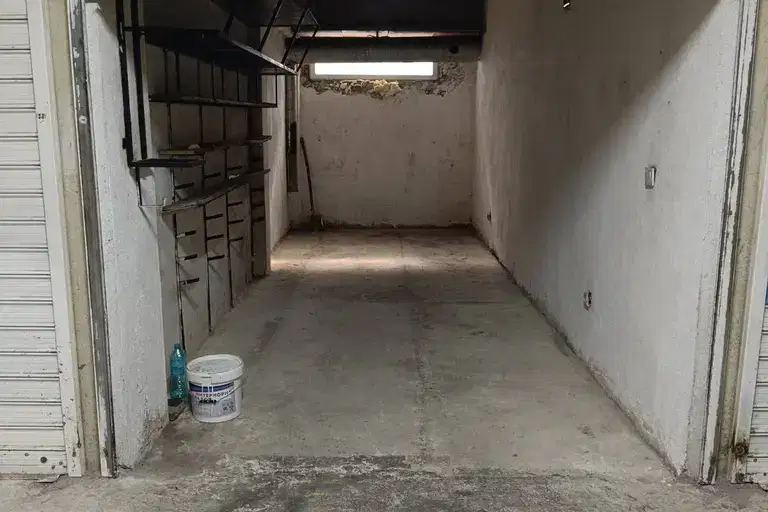 Гараж във Варна, Левски 1