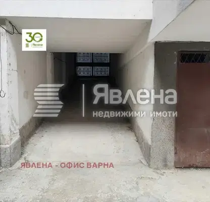 Снимка 2 — Гараж във Варна, Лятно кино Тракия
