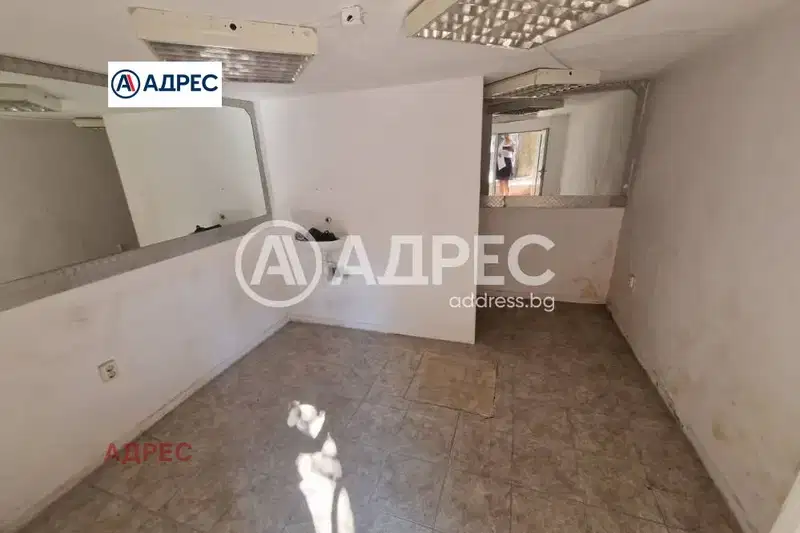 Магазин във Варна, Център
