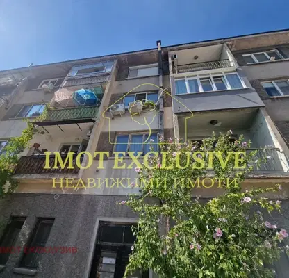 Снимка 5 — Двустаен апартамент с южно изложение в Центъра на Пловдив