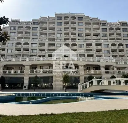 Снимка 2 — Тристаен апартамент с морска панорама в Аспарухово, Варна