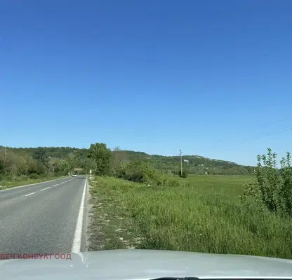 Снимка 3 — Парцел в Ловеч, Дръстене