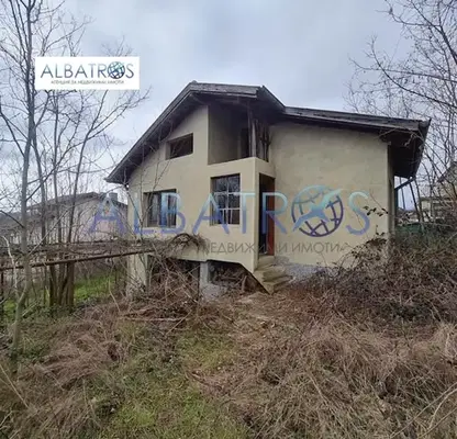 Снимка 2 — Къща във Варна, м-т Боровец - юг