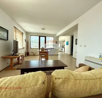 Photo 3 — 3-bedroom apartment in Oblast Dobrich, Balchik