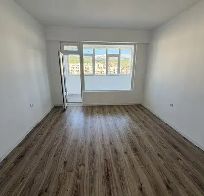 Снимка 2 — Тристаен апартамент в Благоев, Ален мак
