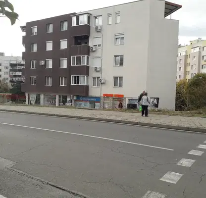 Снимка 2 — Тристаен апартамент в Благоев, Еленово 1